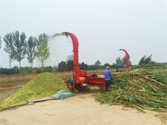 鍘草機(jī)