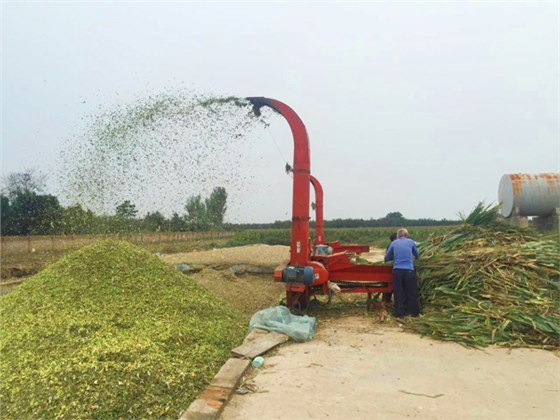 鍘草機(jī)